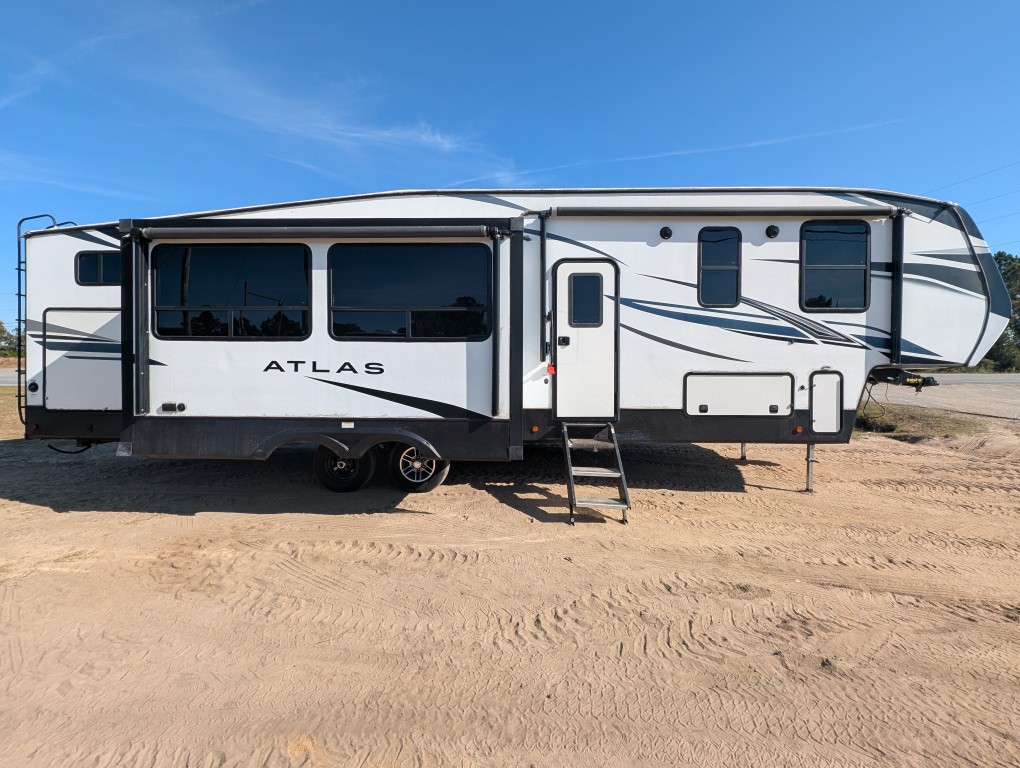 152476&nbsp;2022&nbsp;Dutchmen Atlas 3342BHF