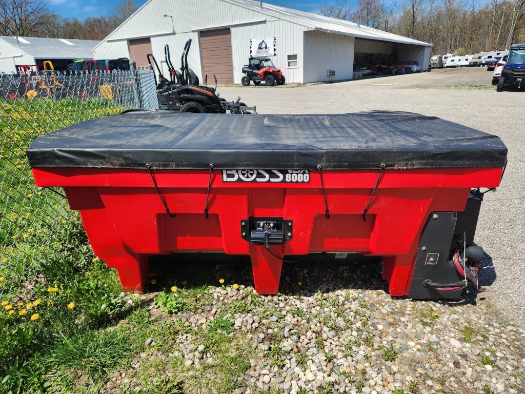 156986