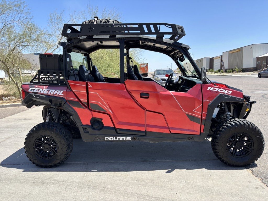 157400