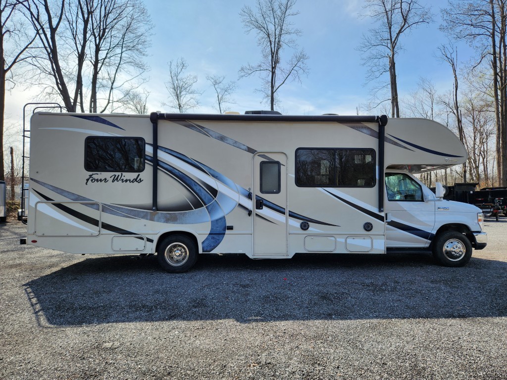 156547&nbsp;2018&nbsp;Thor Motor Coach Four Winds 28Z