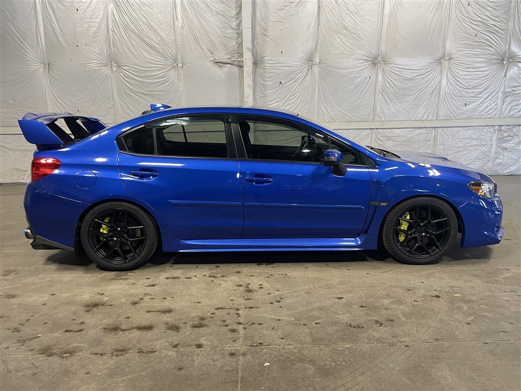156763