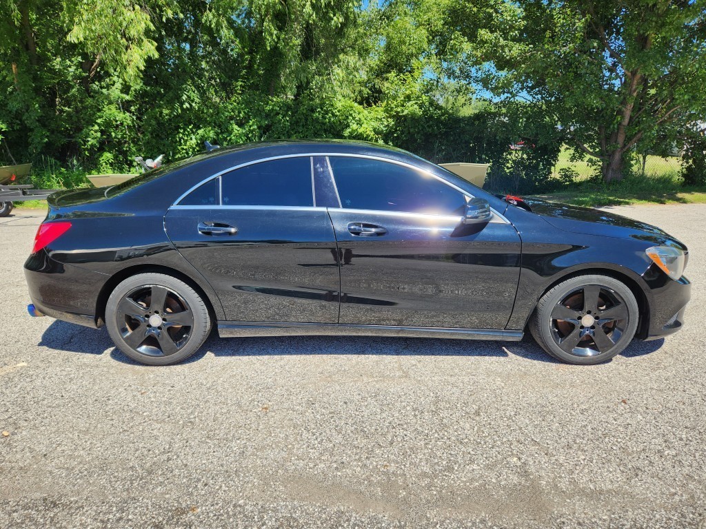 158747